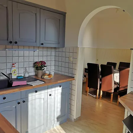 Balaton Panzio Fuered Bed & Breakfast *