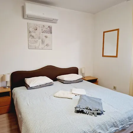 Balaton Panzio Fuered Bed & Breakfast *