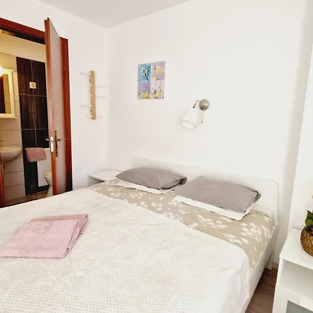 Bed & Breakfast Balaton Panzio Fuered