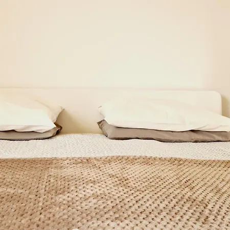 Bed & Breakfast Balaton Panzio Fuered