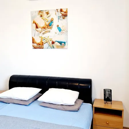 Bed & Breakfast Balaton Panzio Fuered