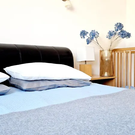 Balaton Panzio Fuered Bed & Breakfast *