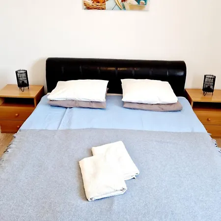 Balaton Panzio Fuered Bed & Breakfast