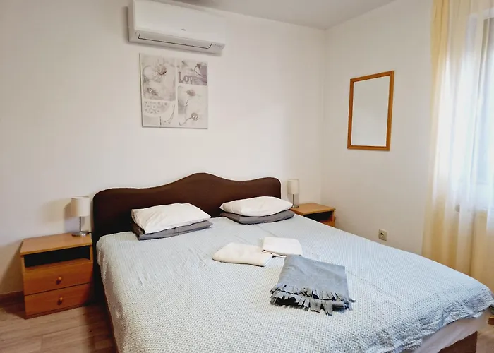 Balaton Panzio Fuered Bed & Breakfast 3*