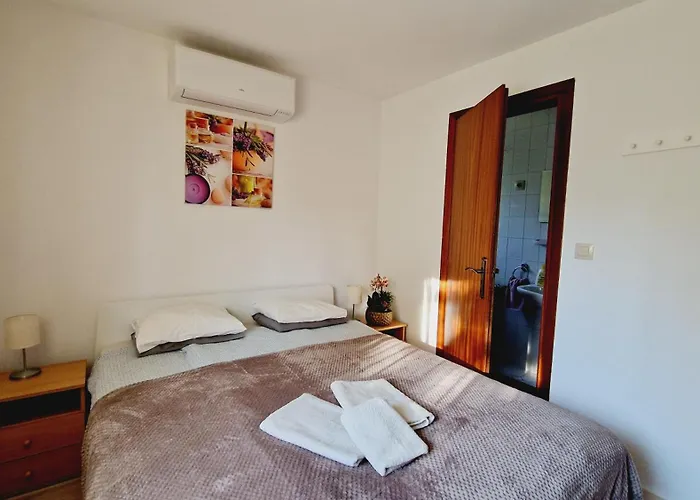 Balaton Panzio Fuered 3*