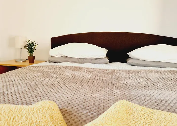 Balaton Panzio Fuered לינה וארוחת בוקר באלאטונפורד