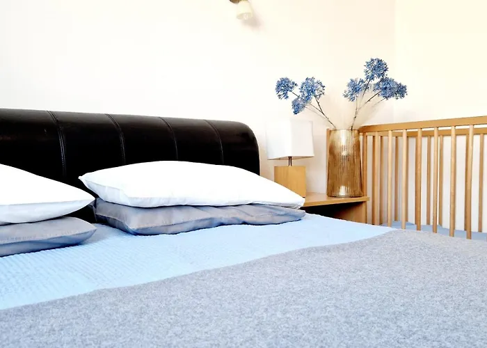 Balaton Panzio Fuered לינה וארוחת בוקר 3*