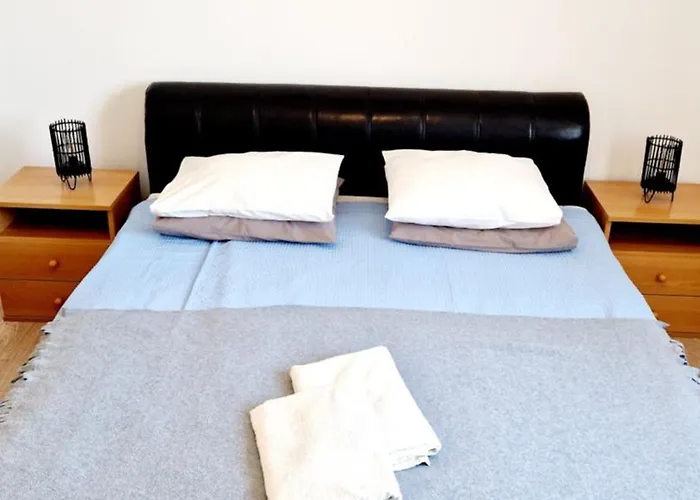 Balaton Panzio Fuered Bed & Breakfast