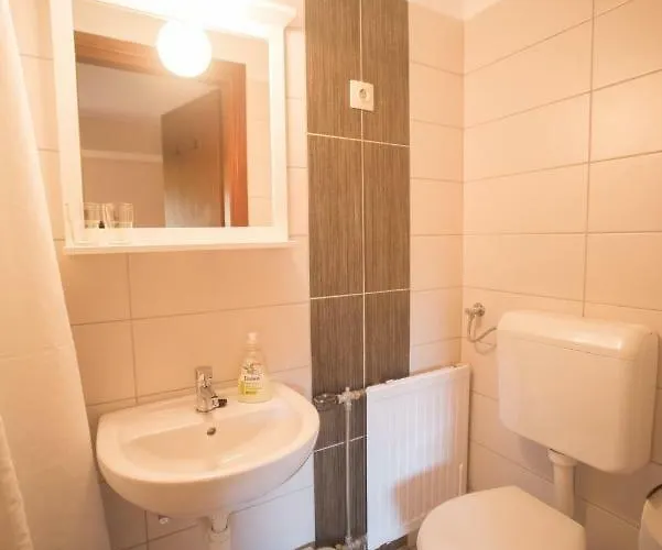 Bed & Breakfast Balaton Panzio Fuered